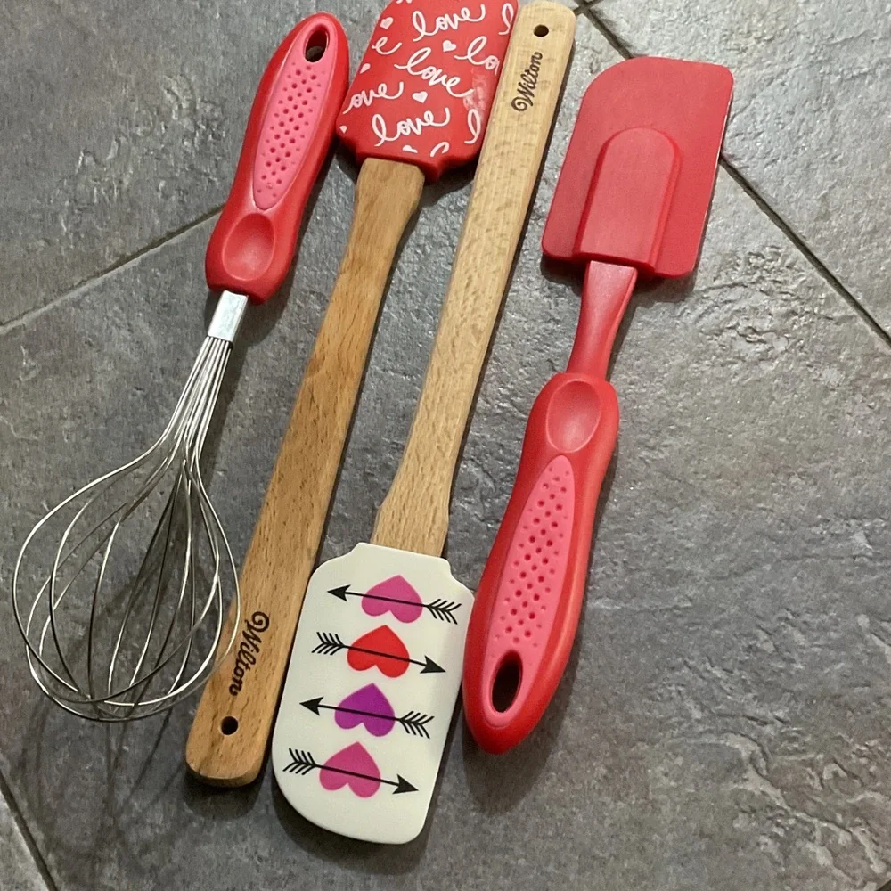 Wilton Red and White Love-Themed Utensil Set